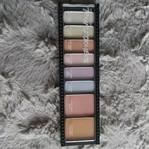 Eyeshadow pallet from smashbox